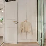 Cozy Hideaway With Private Balcony And Self Check In