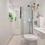 Cozy Hideaway With Private Balcony And Self Check In