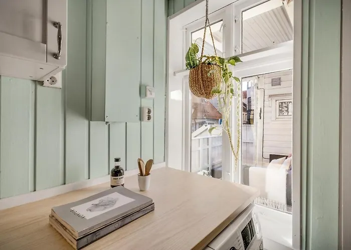 Cozy Hideaway With Private Balcony And Self Check In