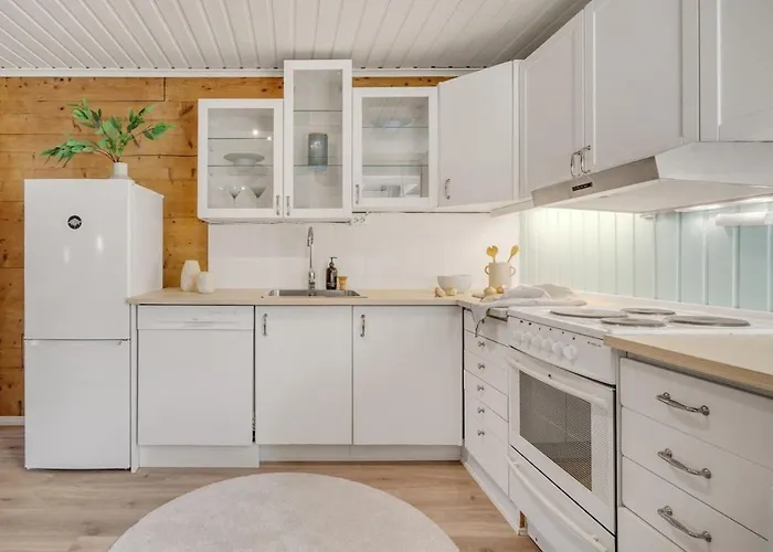 Апартаменты Cozy Hideaway With Private Balcony And Self Check In Берген