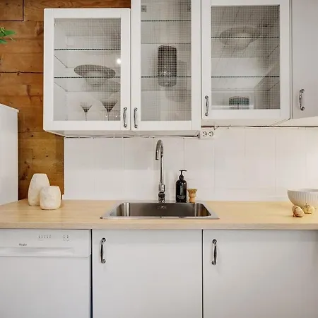 Cozy Hideaway With Private Balcony And Self Check In * Берген